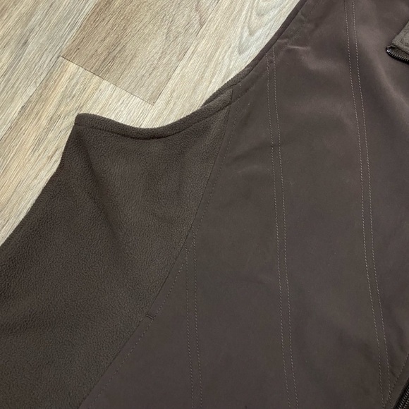 COLUMBIA Lightweight Quilted Fleece Vest. Color: Brown. Womens size 3Х - Picture 4 of 9